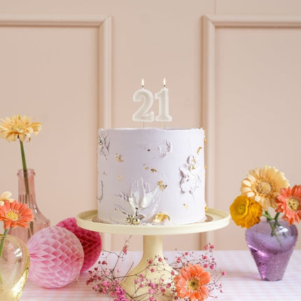 2 Jaar Kaars Beige 10cm van Partydeco koop je bij Partywinkel