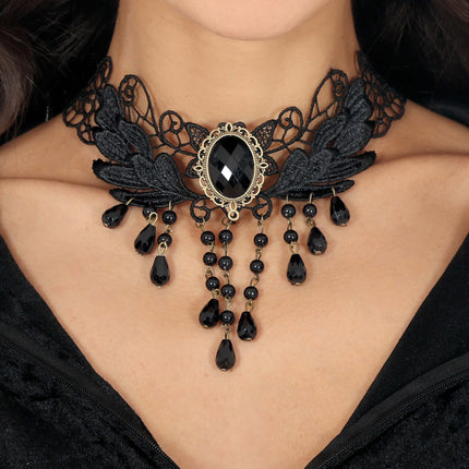 Collar negro con cuentas