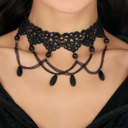 Collar Negro Bordado Con Abalorios