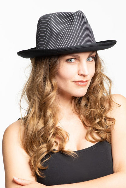 Gorro Gangster Raso Rayas Negro