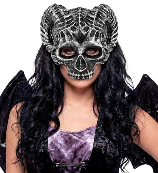 Máscara de calavera con cuerno de carnero