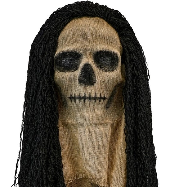 Máscara de calavera con capa y pelo