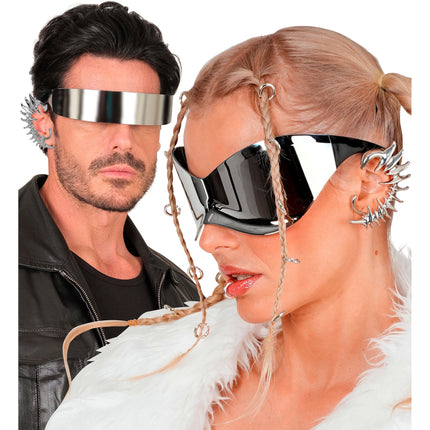 Pendiente tipo «ear cuff» de Halloween (falso piercing)