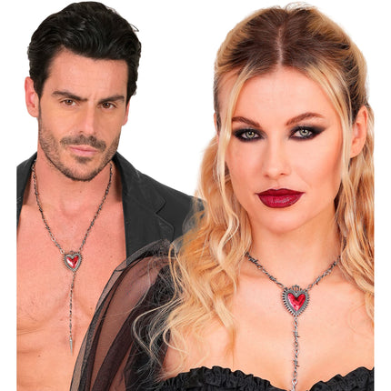 Collar de Halloween con corazón y alambre de púas