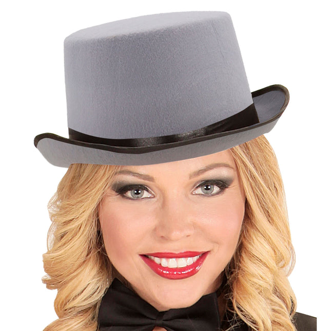 Sombrero de fieltro gris