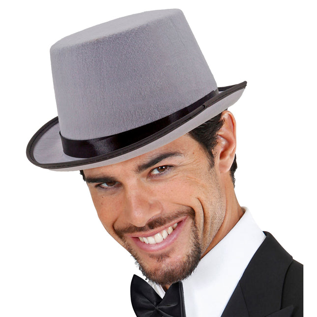 Sombrero de fieltro gris