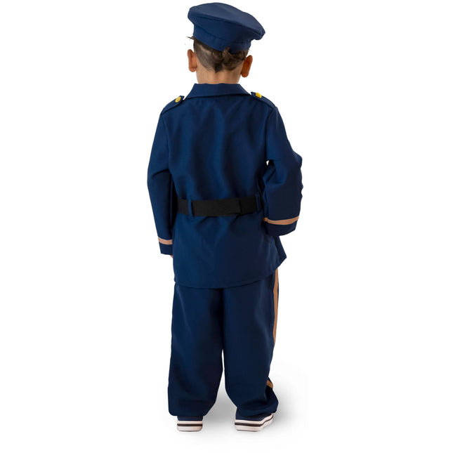 <tc>Folat</tc> Niño con traje de policía