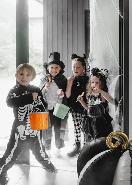Cubo Halloween Caldero Negro 18cm