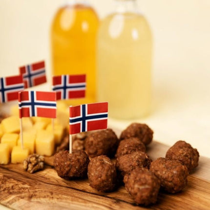 Cocktailprikkers Noorwegen 8cm 50st van WeFiesta koop je bij Partywinkel