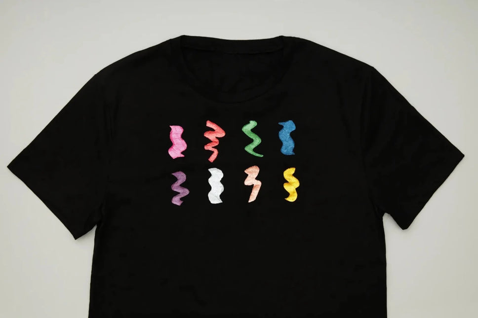 Cosmic Moon Metallic Fabric Paint Pink 30ml van Moon Creations koop je bij Partywinkel