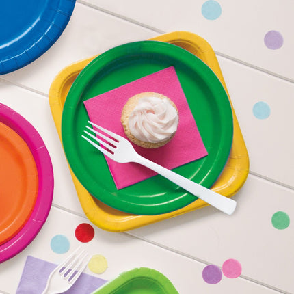 Donkergroene Borden 23cm 16st van Unique koop je bij Partywinkel