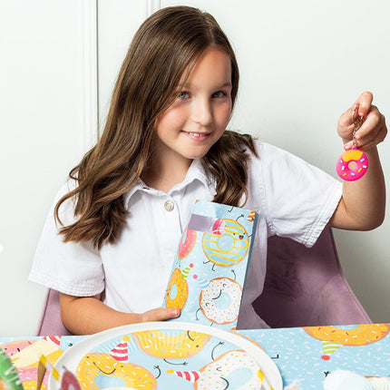 Donut Uitdeelcadeautjes Sleutelhanger 4,5cm 4st van Boland koop je bij Partywinkel