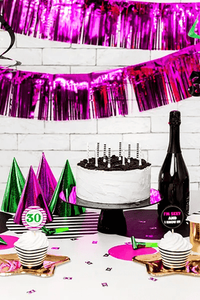 Feesthoedjes Holografisch 16cm 120st van Partydeco koop je bij Partywinkel