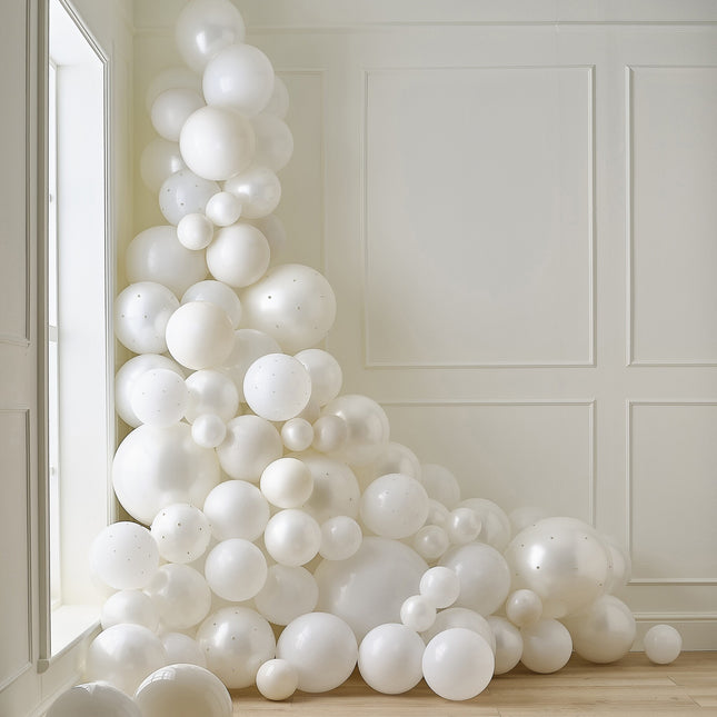 Arco de globos blancos
