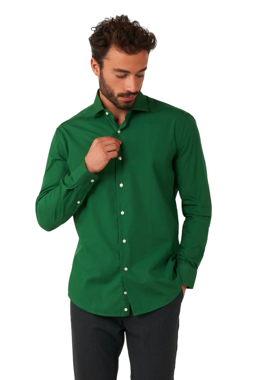 Camisa verde oscuro hombre sale