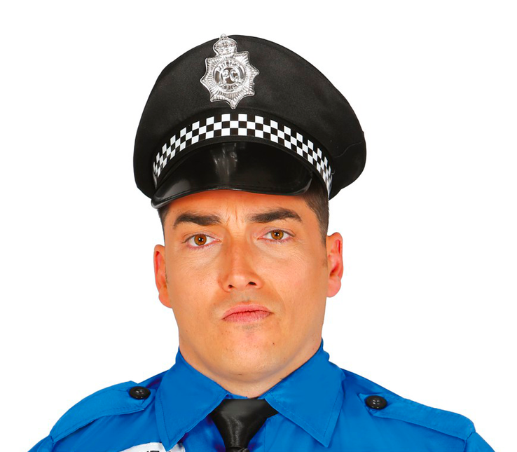 Hombres con gorra de policía