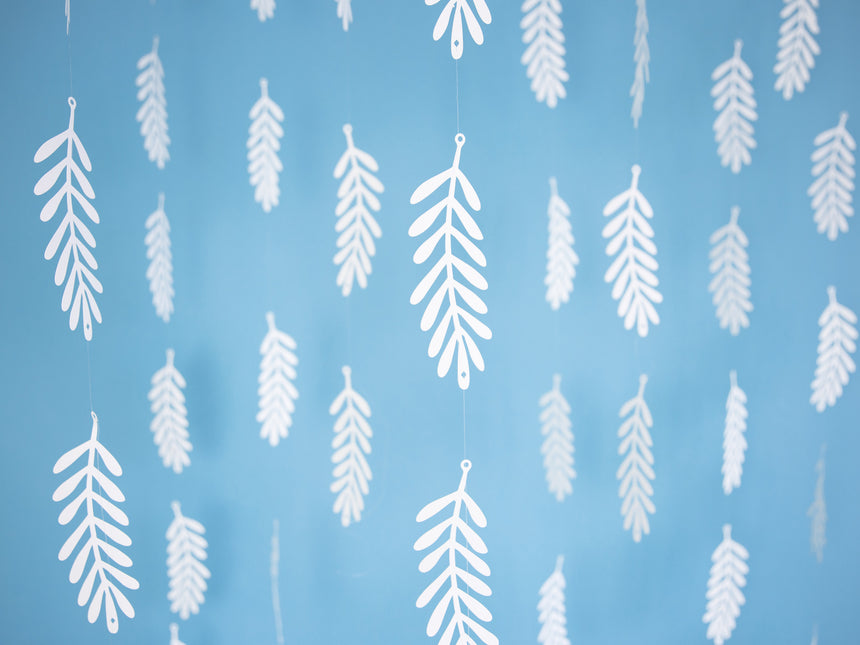 Decoración Colgante Hojas Blanco 1,8m