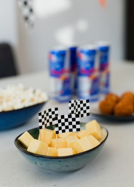 Formule 1 Cocktailprikkers Race 6cm 50st van WeFiesta koop je bij Partywinkel