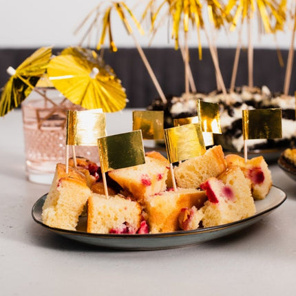 Gouden Cocktailprikkers 50st van WeFiesta koop je bij Partywinkel