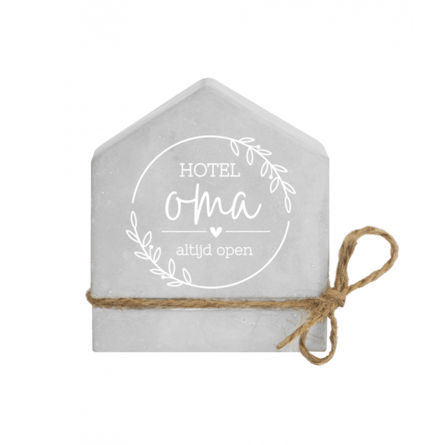 Grijze Cement Huisje Oma 8cm van Paper Dreams koop je bij Partywinkel