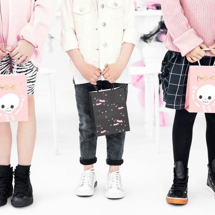 Halloween Zwarte Uitdeeltasjes 18cm van Partydeco koop je bij Partywinkel