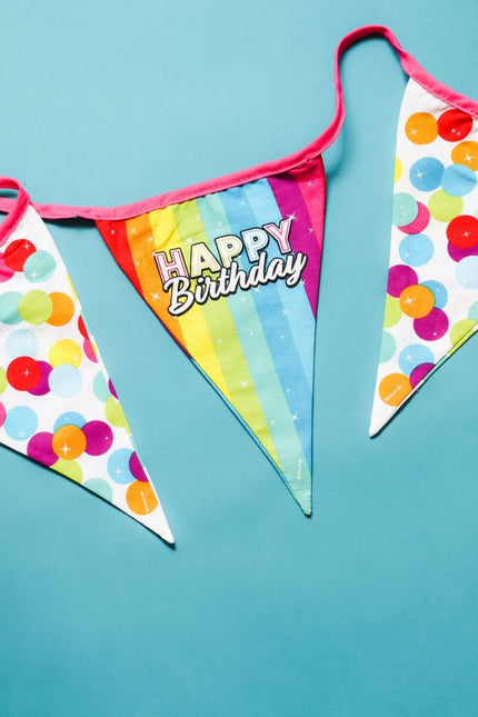 Happy Birthday Slingers Regenboog Confetti Katoen 6m van Folat koop je bij Partywinkel