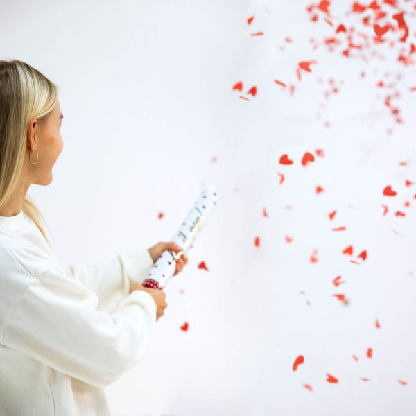 Hartjes Confetti Kanon Rood 40cm van Riethmueller koop je bij Partywinkel