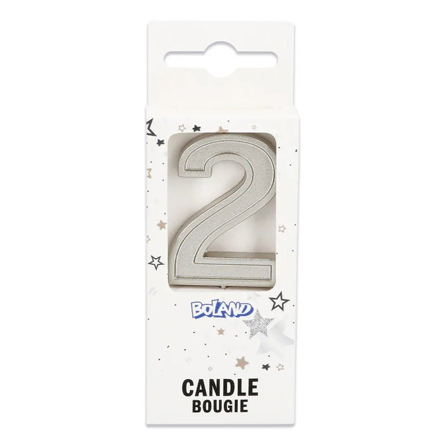 Kaarsje Elegant '2' zilver op prikker (3 x 4,2 x 0,7 cm) van Boland koop je bij Partywinkel