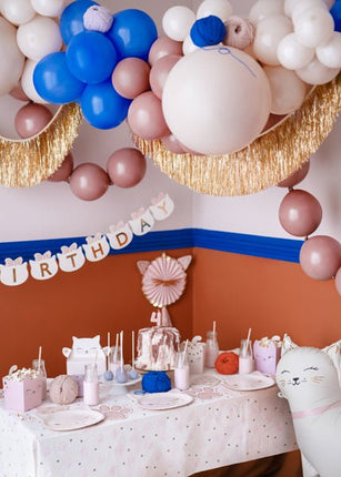 Kat Tafelkleed 1,8m van Partydeco koop je bij Partywinkel
