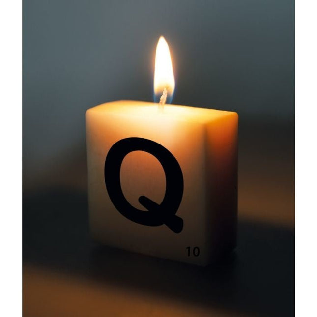 Letter Kaarsje Q 4cm van Paper Dreams koop je bij Partywinkel