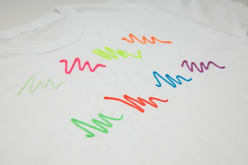 Moon Glow Glow in the Dark Fabric Paint Purple 30ml van Moon Creations koop je bij Partywinkel