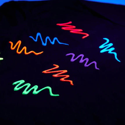 Moon Glow Neon UV Fabric Paint 125ml Intense Blue 125ml van Moon Creations koop je bij Partywinkel