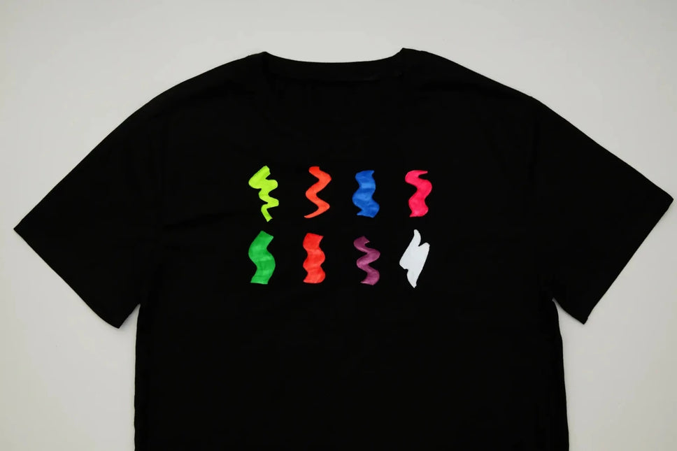 Moon Glow Neon UV Fabric Paint 30ml Intense Red 30ml van Moon Creations koop je bij Partywinkel