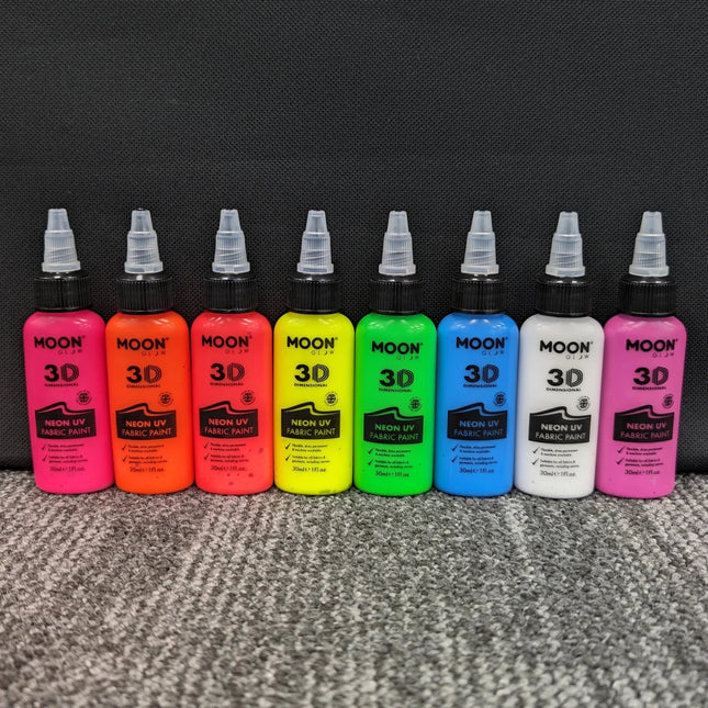 Moon Glow Neon UV Fabric Paint 30ml Intense Yellow 30ml van Moon Creations koop je bij Partywinkel