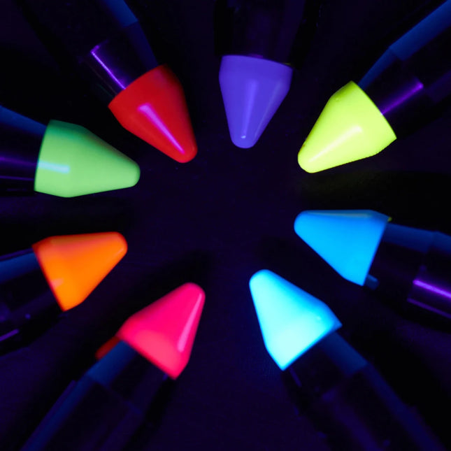 Moon Glow Pastel Neon UV Body Crayons Pastel Lilac 3.2g van Moon Creations koop je bij Partywinkel