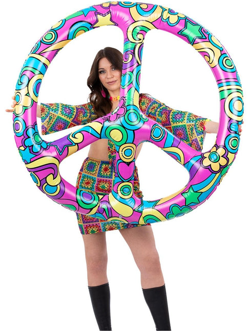 Opblaasbare Hippie Ring 1,1m van Smiffys koop je bij Partywinkel