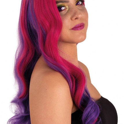 Pruik Selena Lang Met Krullen Pink Naar Paars van PartyXplosion koop je bij Partywinkel