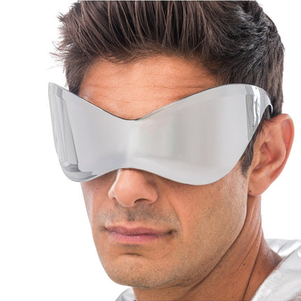 Gafas de sol plateadas de estilo futurista