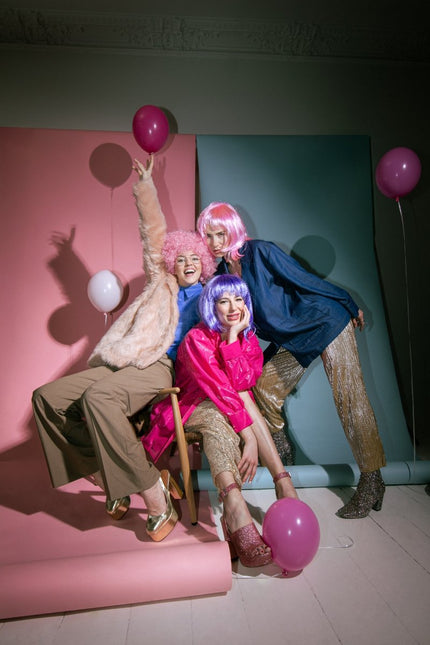 Roze Pruik Bob Met Pony van Partydeco koop je bij Partywinkel