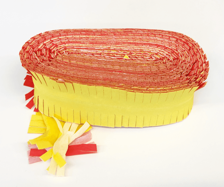 Slinger Crepe Rood Wit Geel Brandvertragend 24m van WeFiesta koop je bij Partywinkel