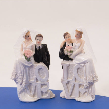 Trouwfiguurtje LOVE koppel van Folat koop je bij Partywinkel