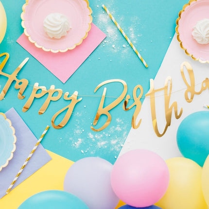 Verjaardag Slinger Happy Birthday Goud 62cm van Partydeco koop je bij Partywinkel