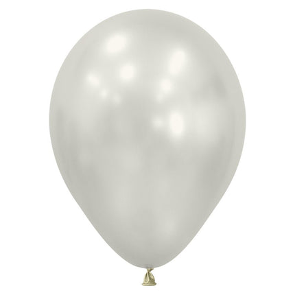 Witte Ballonnen Silk 23cm 50st van Sempertex koop je bij Partywinkel