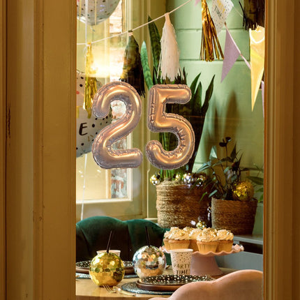 Zilveren 7 Jaar Stickers Folieballon 20cm van Boland koop je bij Partywinkel