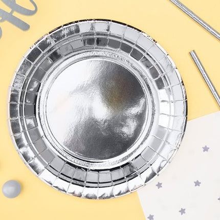 Zilveren Borden 18cm 6st van Partydeco koop je bij Partywinkel