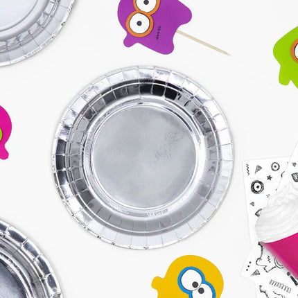 Zilveren Borden 18cm 6st van Partydeco koop je bij Partywinkel