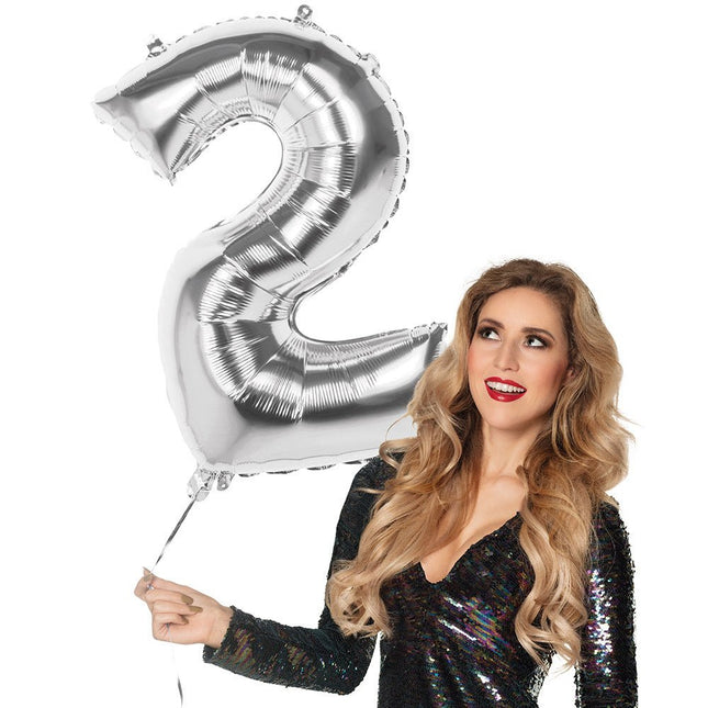 Zilveren Cijfer Ballon 2 Jaar 86cm van Boland koop je bij Partywinkel