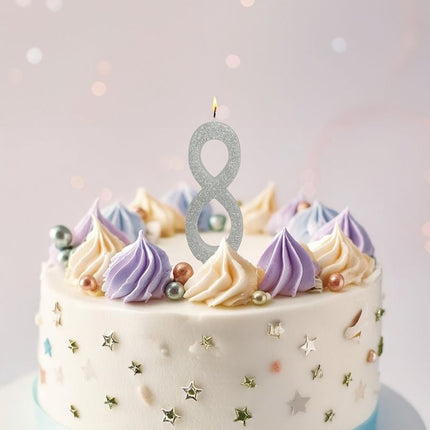 Zilveren Kaars 8 Jaar Glitter 12,5cm van Fiestas Guirca koop je bij Partywinkel